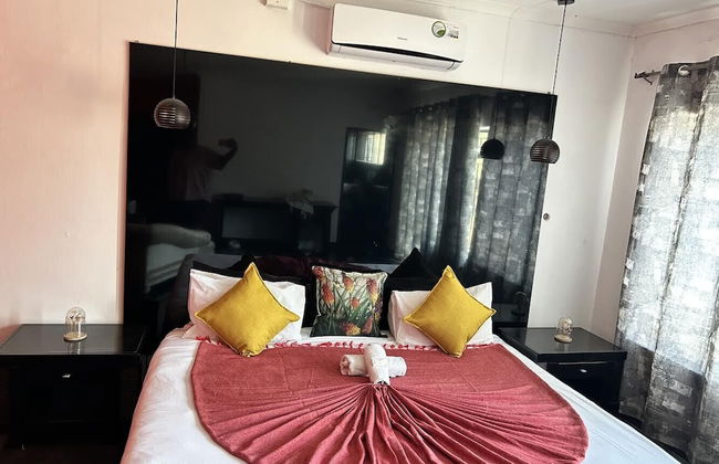 The White House - Photo 1