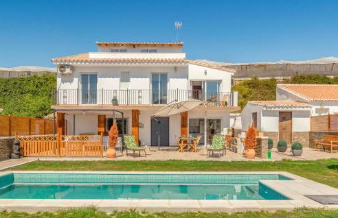 3 Bedroom Stunning Home In Mezquitilla - Photo 14