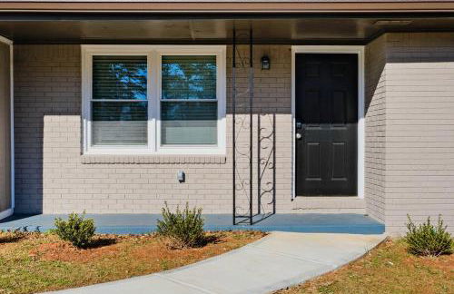 Sleek 3 BR home with self check in Private! - Foto 20