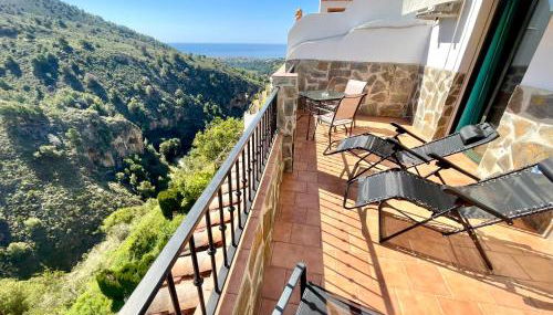 Apartamentos Axarquia , Frigiliana, terraza privada con vistas a la montaña rio y al mar - Photo 2