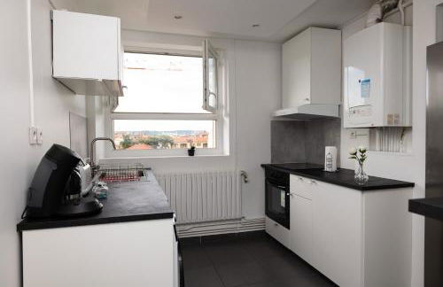 Le 3 Chambres Parking Proche Tram - Foto 8