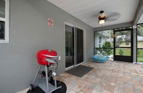 Pet-friendly, Heated Pool, Close to Everything 3 Bedroom Home - Foto 28