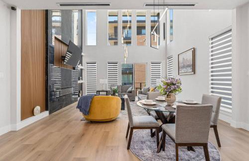 Luxurious Newly Built 5 BR 6 Bath Home w/ Rooftop - Foto 2