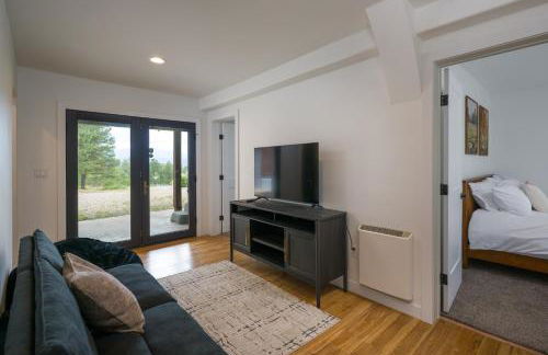 Hot Tub + Views | Cozy Retreat - Foto 39