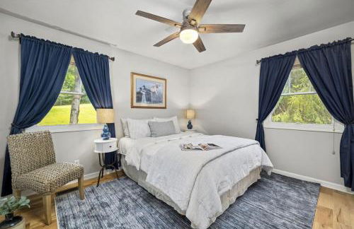 Family-Friendly 3BR Home w Bunk Room & Yard - Photo 29