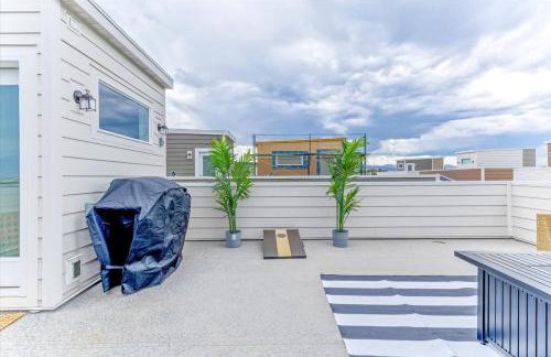 Modern 4BR Home Rooftop Patio Mountain Views - Foto 47