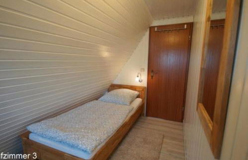 6 Personen Ferienhaus mit 4 Schlafzimmern, Infrarotwaermekabine, mit Blick auf den Weltschiffahrtsweg in Otterndorf - Foto 20