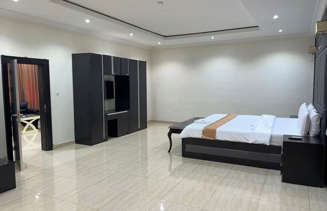 Aaron's Place Luxury Apartments & Rooms - Photo 16