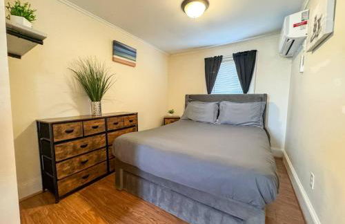 NEW - Mins to Concord/ Nashua - Fenced Backyard - - Foto 1