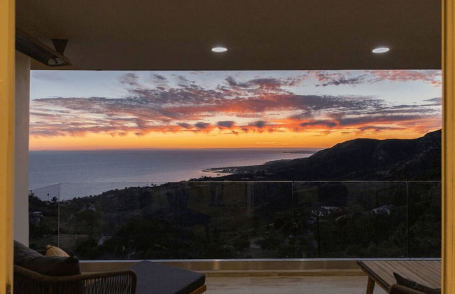 Castlewood by Avantstay Malibu Cliffside + View - Photo 3