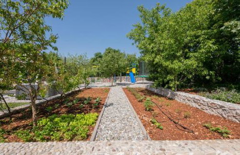 Cozy Home In Veliki Brocanac - Foto 23