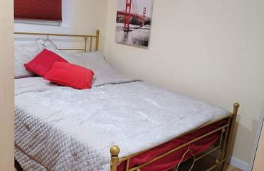 Great motherlaw apartments with your own entrance! - Foto 1