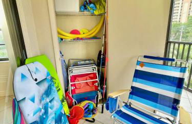 End Unit Steps from Beach Access w/ No Crazy Beach Prices - Foto 21