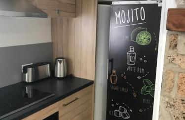 Maison individuelle à Chanac 2 Chambres 1 canapé lit Wifi Gratuit - Foto 2