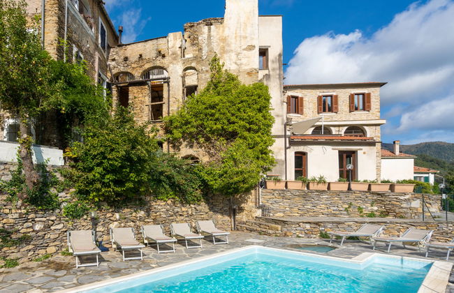 4 bedroom Apartment in Prelà with swimming pool and garden - Photo 1