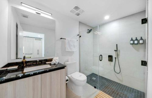 Downtown Edit-Resort Style Stay with Full Amenities - Foto 7