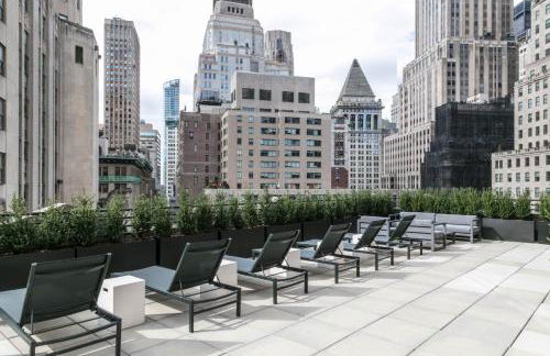 FiDi Studio w Residents Bar Golf Simulator Gym NYC-271 - Photo 15