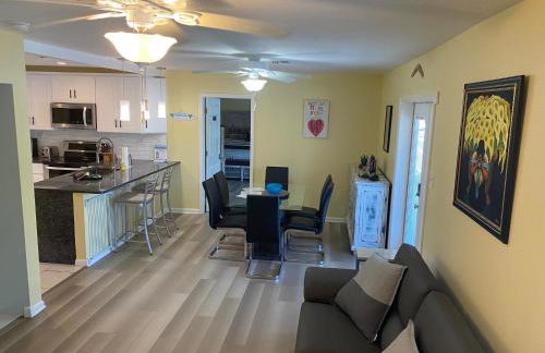 Gulfport 5-5 Pool Free Wi-Fi Parking House - Foto 18