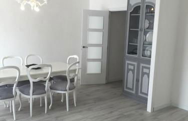 Nice, Cozy, UP TO 6, FCB stadium, free parking - Photo 3