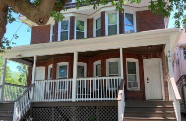 Red Brick Inn - Walk to the Falls, the Casino and all Downtown Restaurants - Photo 1