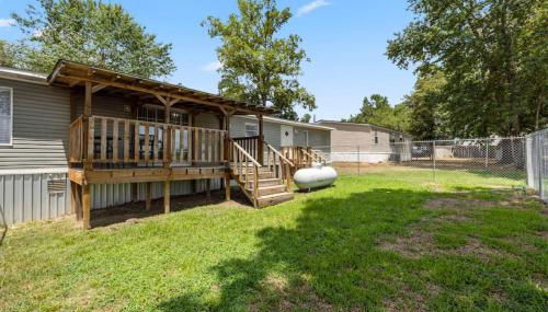 Accessible 3BR Home Sleeps 12, Pet-Friendly, Near Lake Conroe - Foto 4, Garden, Garden view