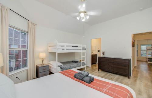 Big Texas Living - Spacious 5-BD with Pool - Foto 40