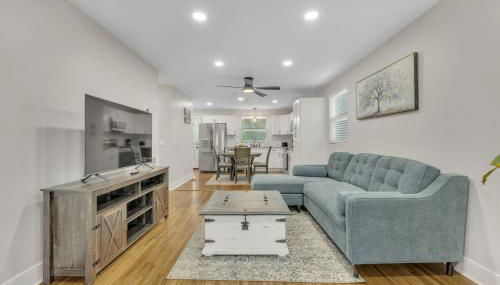 Single Story Pet Friendly Home, with Fenced Yard, Fire Pit, 5min to Downtown!! - Foto 4