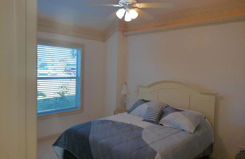Port Charlotte Palms-Pet friendly, Heated Private Pool and Mini Orchard - Foto 44