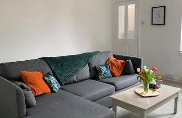 G-Floor Flat with 2 beds, 2 bathrooms, sleeps 4-6 - Foto 5