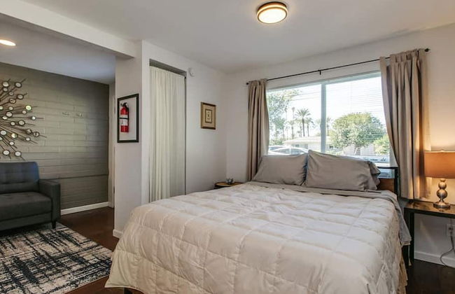 Charming Mid Town Guest House W/private Patio! - Foto 8