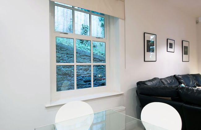 Apartment 2 The Grove - Photo 8