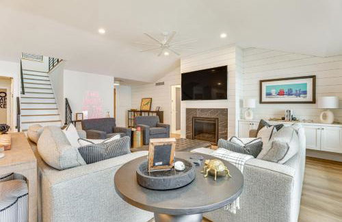 Lake Wisconsin Retreat with Dock Great for Groups! - Foto 3