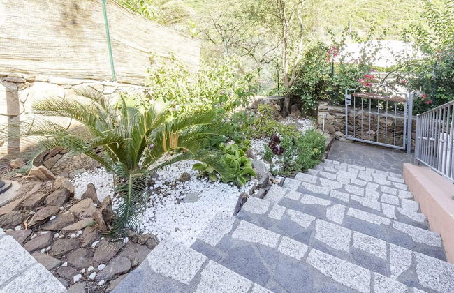 Charming 3-bed Villa in Berruiles - Photo 36