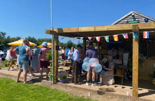 Arcadia Safari Tent in private 5 acre field - Foto 40