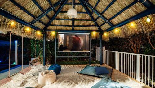 Beachfront Oasis w Htd Pool Cinema Game-Room Tiki - Foto 3