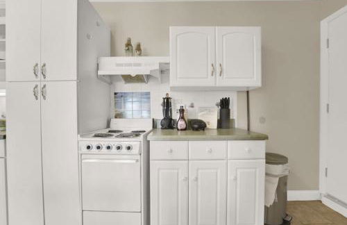 Luxe Guest Suite Near The Emerald Coast of PCB - Photo 12