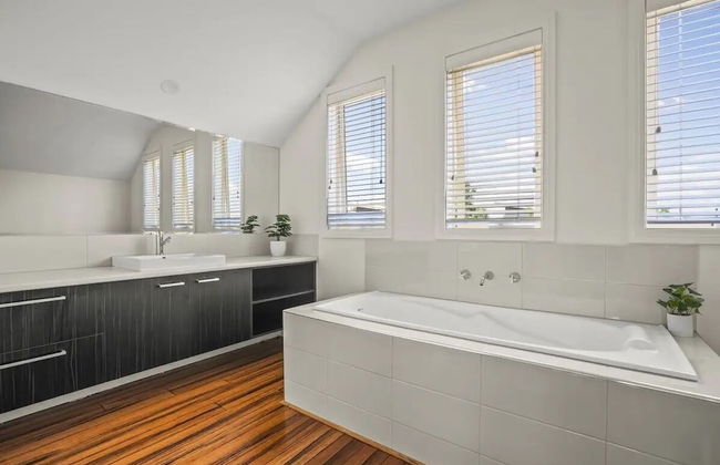 StayAU 4BRM Chic Urban Retreat - Foto 22