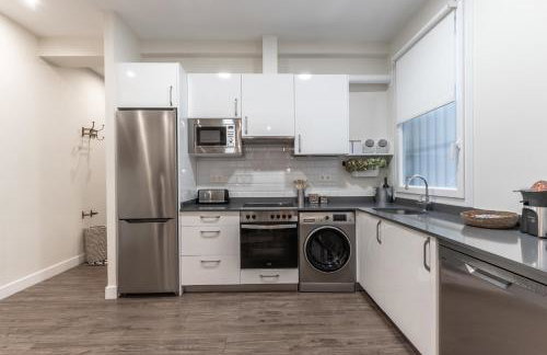 Prime Location Bilbao | 4BR, 2BA & Parking - Foto 5