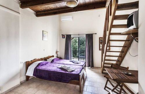 Despina Studios 4 beds with loft and kitchenette # 8 - Foto 1