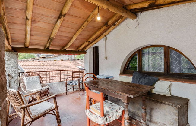 Idyllic Retreat in Tuscany - Photo 35