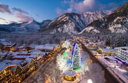 Mountain View Chalet Getaway 5 Min to Town - Foto 19