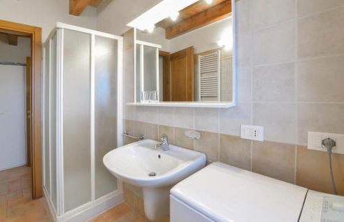 1 Bedroom Nice Apartment In Loiano - Photo 19