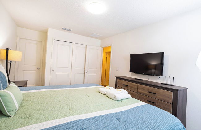 Beautiful Townhome With Hot Tub 13 - Photo 2