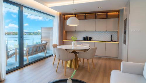 Marina Ostróda IV - super widok na jezioro, 10 m do wody, taras i balkon, winda, klima, garaż - Foto 3, stove