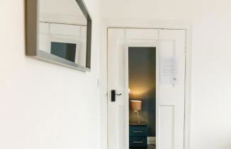 3 Bedroom Home Free Parking & WiFi Contractors Welcome! - Foto 6