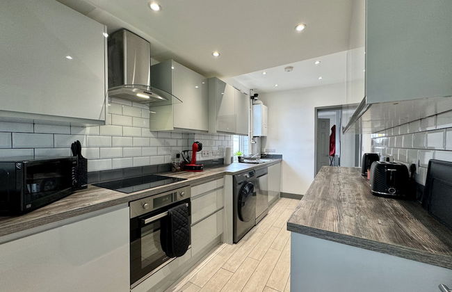 Lenhurst House - Photo 22