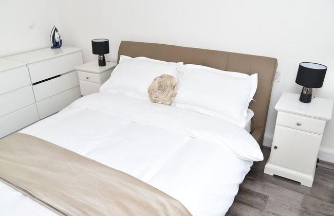 Bright and Spacious 2-bed Apartment in Sutton - Foto 6