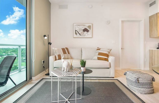 Spacious 2-Bedroom Apartment - Photo 1