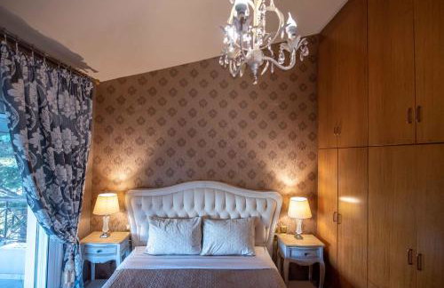 Dana's Luxury Maisonette - Photo 47