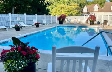 Newly Renovated Villa with King Bed and Amenities, 1 mile to Mohegan Sun - Foto 17